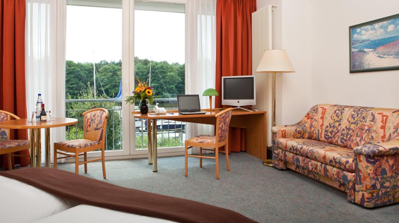 Hotel Spree-Idyll Berlin Bagian luar foto
